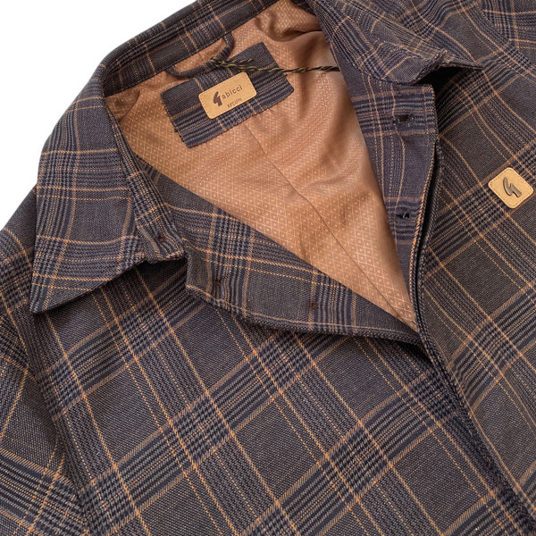 Collar and lapel detail on Gabicci Vintage Houghton Check Mod Men's Raincoat Mac Jacket in Charcoal V55GJ12