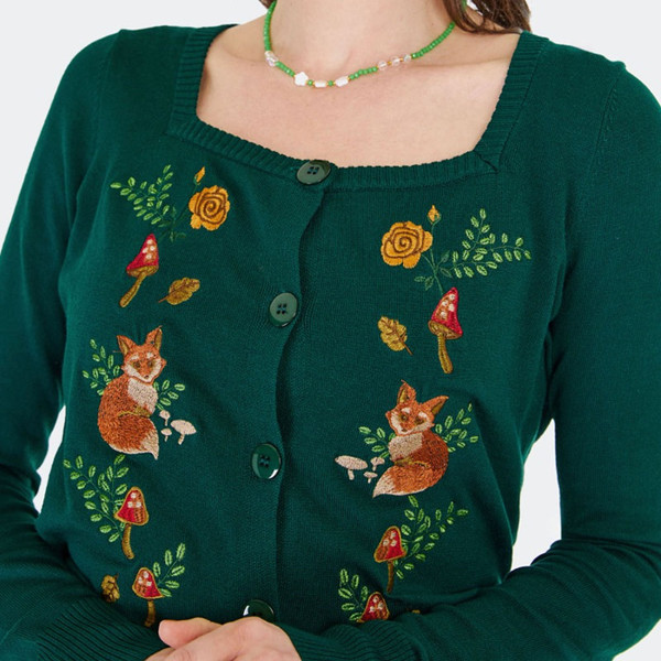 Foxes and toadstool embroidery on Voodoo Vixen Women's Retro 50s Embroidered Fox & Toadstool Cardigan in Green