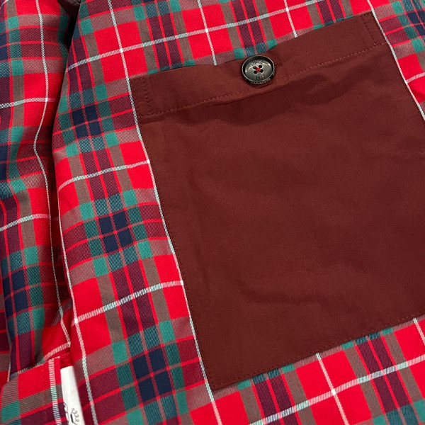 Baracuta G9 Made in England Harrington Jacket in Andorra close up on pocket and lining