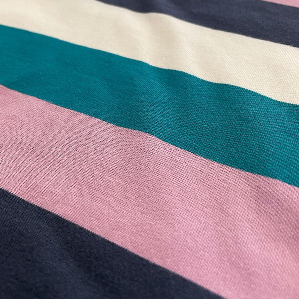 Beatcomber Retro 60s Block Stripe T-shirt in Deep Lake Mix Close up on the stripe detail