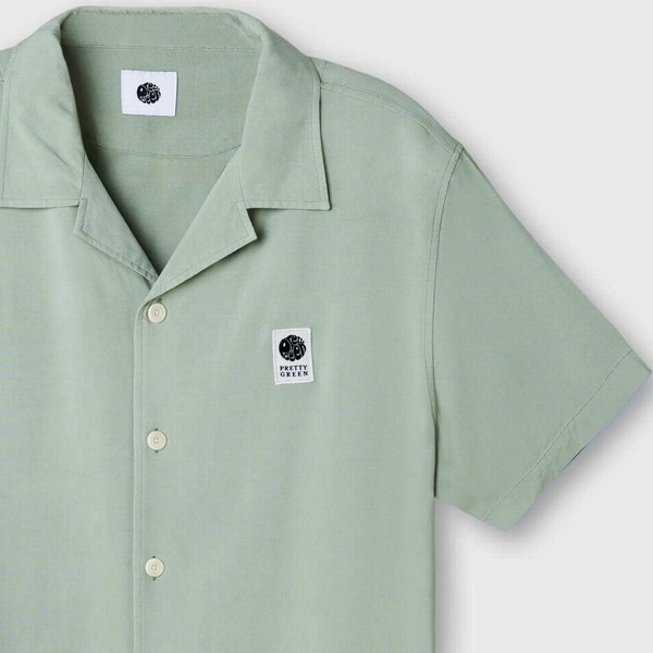 Pretty Green Islington Retro 50s Rayon Cuban Collar Shirt in Green - Collar Detail