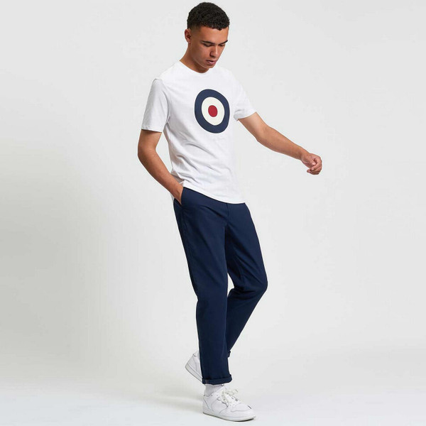 Model Wearing Ben Sherman Men's Mod Target T-shirt in White - Full Length