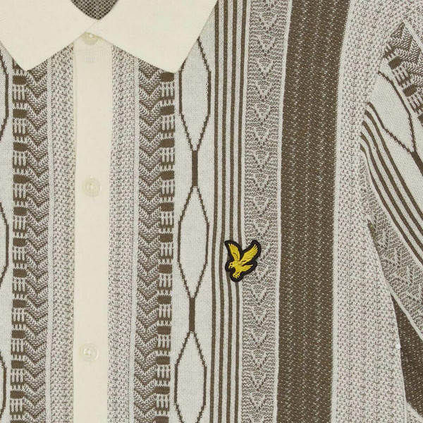 Lyle & Scott Men's Retro 50s Textured Brocade Knit Polo Shirt in Ice Cream - Badge Detail