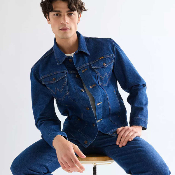 Wrangler Regular Cowboy Cut Men's Denim Jacket in Prewashed Indigo - Lifestyle