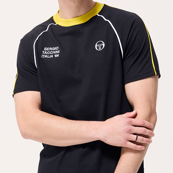 Man wearing Sergio Tacchini Ghibli Davis Italia 66 T-Shirt in Black