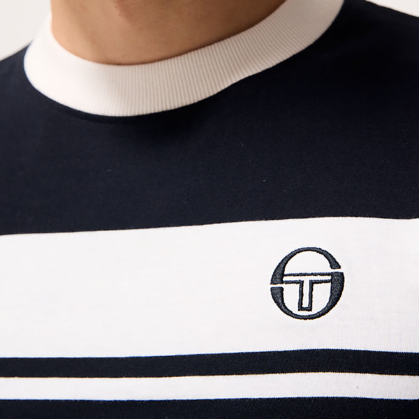 Collar on Sergio Tacchini Dallarindo Dallas & Damarindo T-Shirt in Black