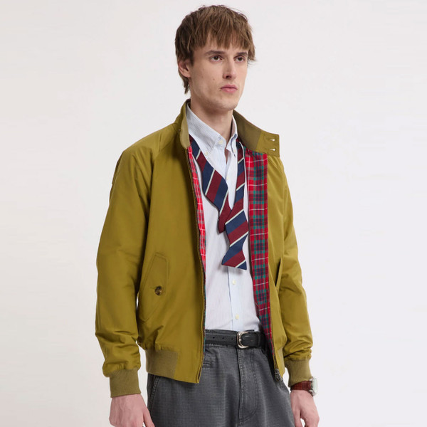 Man wearing Baracuta G9 Made In England Mod Harrington Jacket in Moss Green
