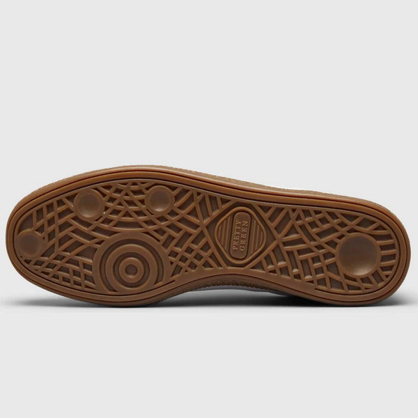 Pretty Green Ramblas Men's Retro 90s Microfibre Leather Trainers in White - Outsole