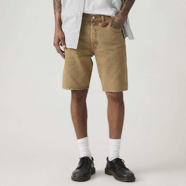 Model Wearing Levi's 501 Men's Retro Garment Dye Denim Shorts in Cardboard