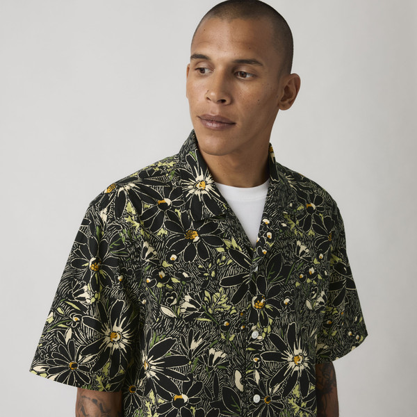 Levi's Sunset Camp Hatch Floral 50s Resort Shirt in Black - Model Close Up