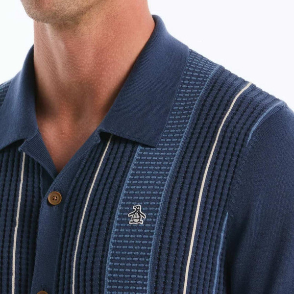 Original Penguin Retro 50s Vertical Stripe Jacquard Resort Shirt in Sargasso Sea - Collar Detail