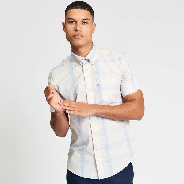 Ben Sherman Men's Mod Button Down Short Sleeve Block Stripe Shirt in Ivory - Worn by Model