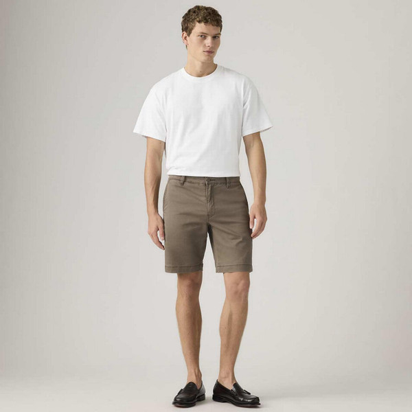 Model Wearing Levi's XX Chino Men's Retro Linen Twill Shorts in Maitake Brown