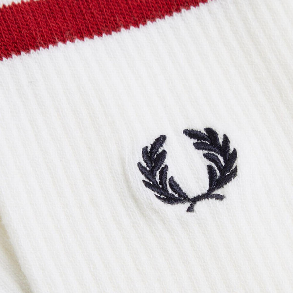 Fred Perry Tipped Sports Socks in Snow White/Burnt Red/Navy - Close Up Laurel Wreath
