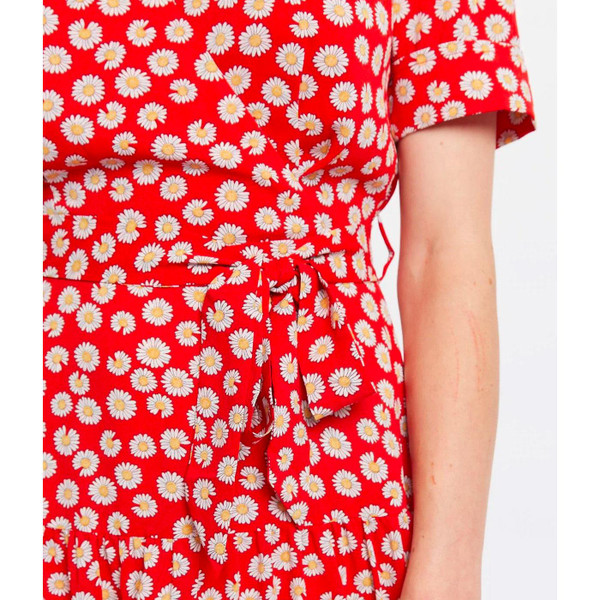 Louche Emin Daisy Dancer Print Short Sleeve Tiered Midi Dress in Red