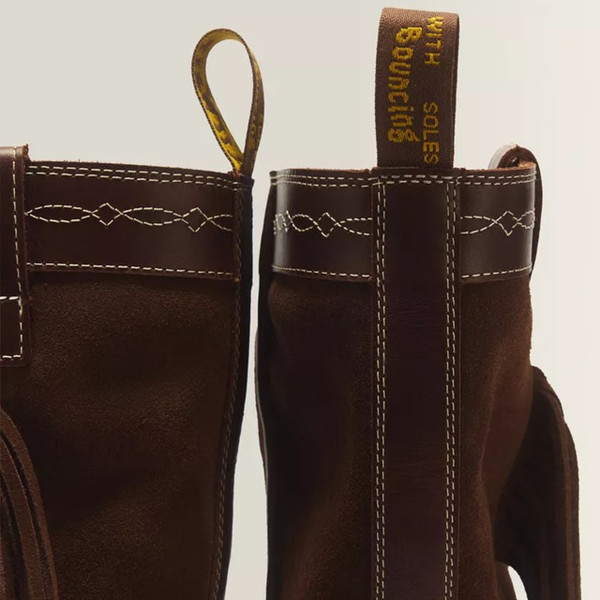 Dr Martens Women's Desert Rodeo Quad Mid Leather Boots in Dark Brown - Heel tab