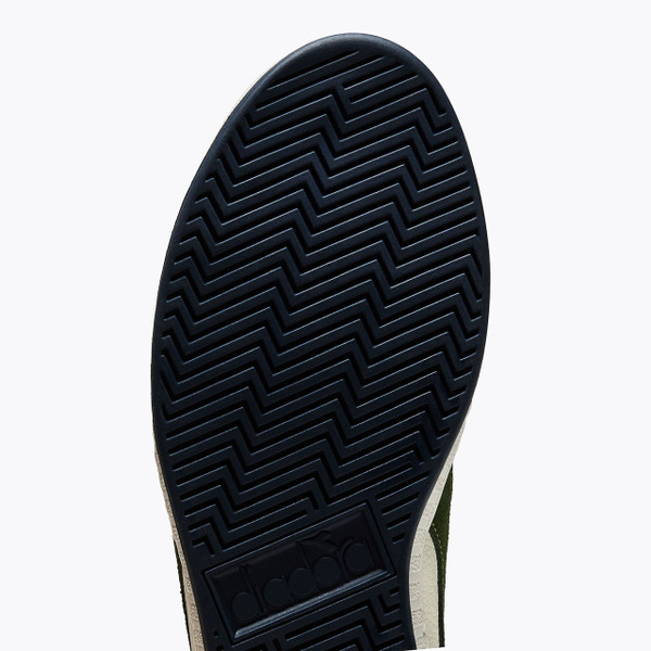 Diadora Game Low Suede Towel Men's Retro Trainers in White / Green - Close up sole