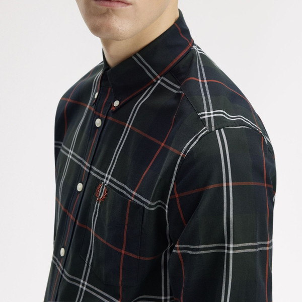 Model Wearing Fred Perry Poplin Tartan Button Down Long Sleeve Shirt in Night Green - Close up chest