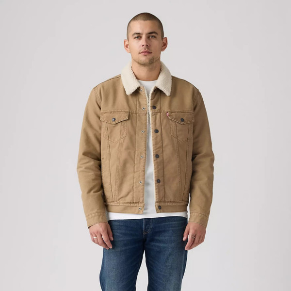 Model Wearing Levi's 60s Type III Sherpa Trucker Jacket in Ermine - Front facing full length