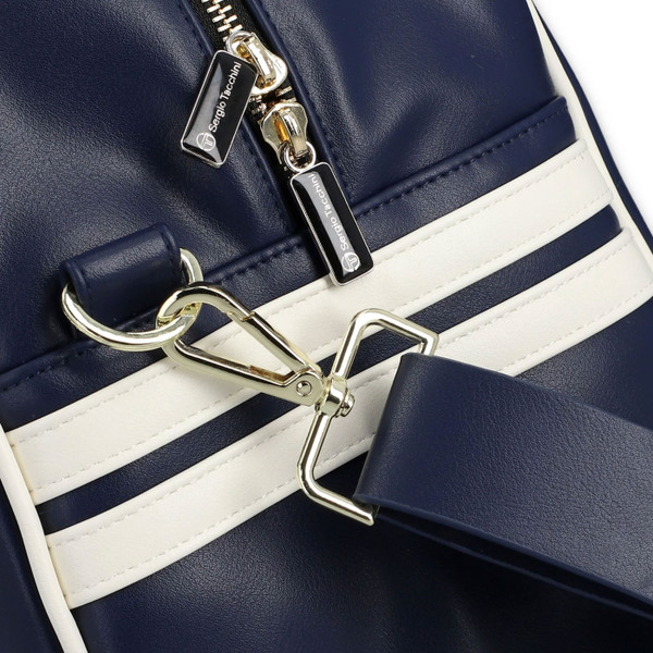 Zippers & Shoulder strap on Sergio Tacchini Railton Retro 70s Holdall Bag in Maritime Blue