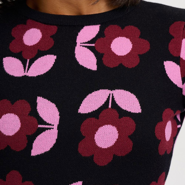 Knit daisy detail on Sugarhill Brighton Ren Retro 70s Daisy Knitted Mini Dress in Black/Pink