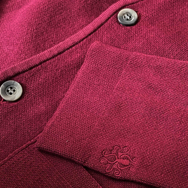 Madcap England Lane Men's Mod 3 Button Knitted Blazer Jacket Zinfandel - Button Detail