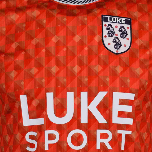 Luke Sport Tears 90 Qatar World Cup 22 Retro 1990s Football Tee in Red