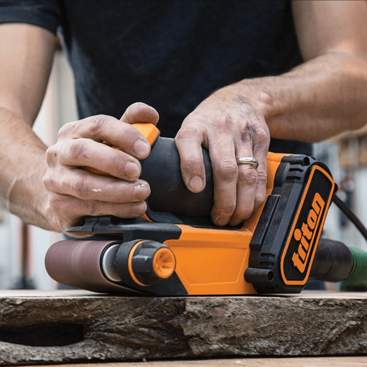 Triton Palm Sander 2-1/2\