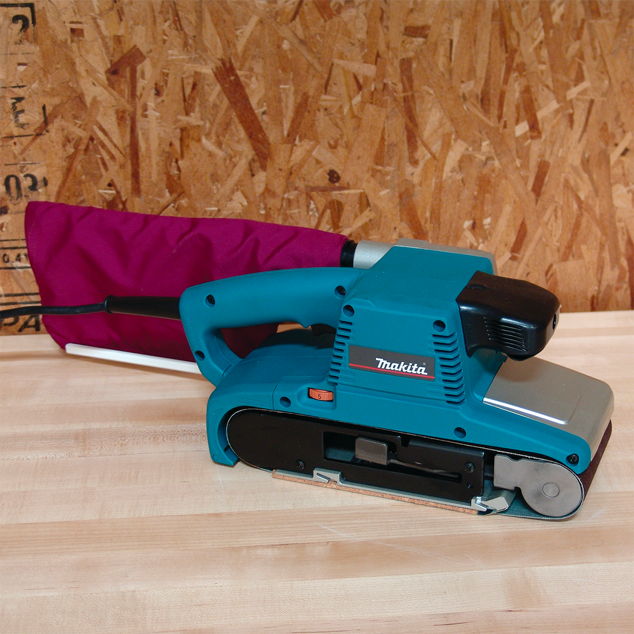 Makita 4 x 24-Inch Belt Sander Model 9404