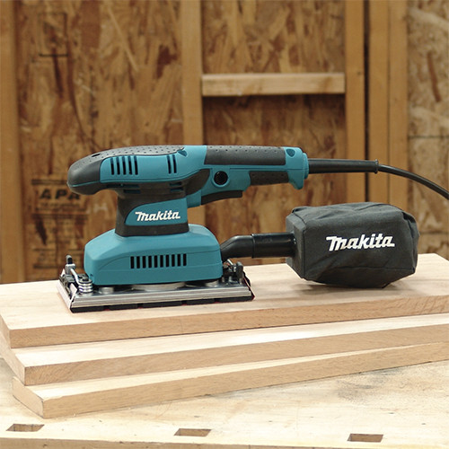 Lijadora Oscilante Makita BO3710 - 190W, Plato 93x185mm, 230V Para Bricolaje Profesional