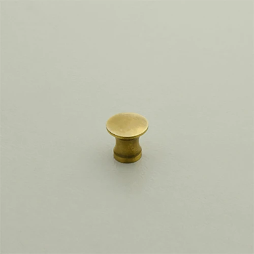 3/8" Knob Light Antique Brass