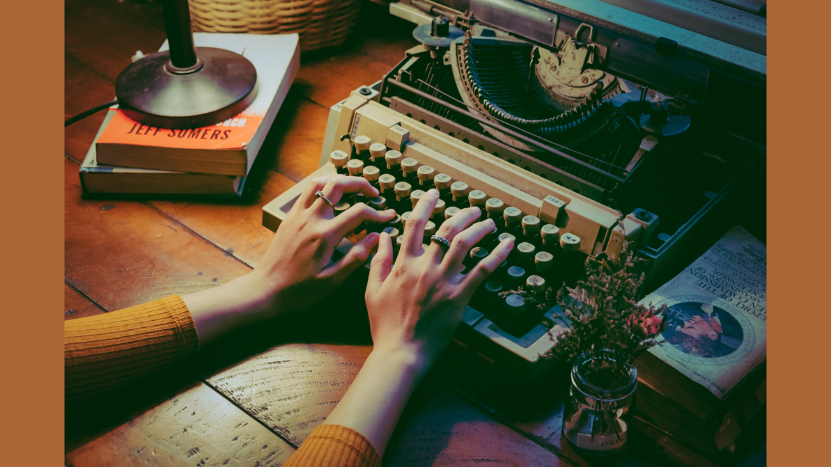 Back to Basics: The Enduring Appeal of Manual Typewriters - Monroe Systems  for Business