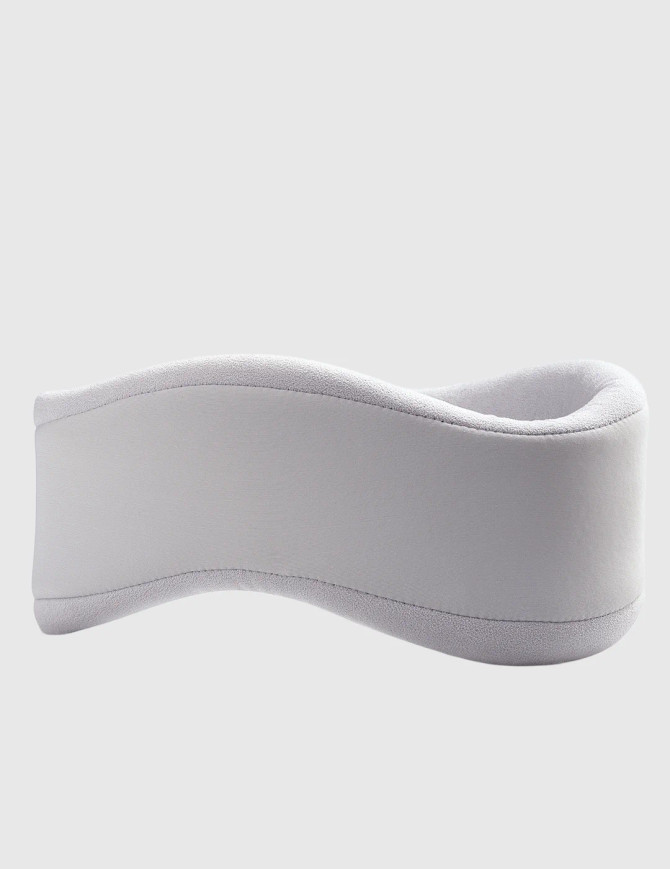 Side profile of Push Care Neck Brace displaying ergonomic contour and plush inner lining for skin comfort and moisture management.