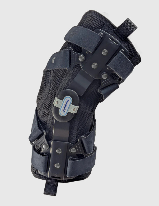 Adjustable hinged knee brace designed to support comfort and mobility in degenerative knee conditions.