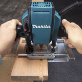 Makita RP0900K  1-1/4 HP Plunge Router Kit - 8 Amp Image 1