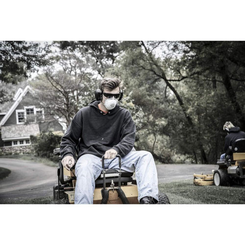 3M 8200  Sanding and Fiberglass Respirator Mask - 3 per Package Image 4