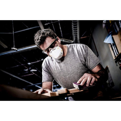 3M 8210  N95 Dust Mask, Particulate Respirators - 20 per Box Image 3