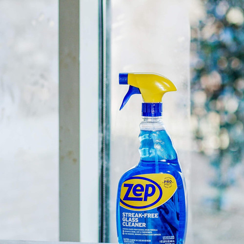 Zep Commercial ZU112032  Streak-Free Glass Cleaner - 32-oz Bottle Image 4