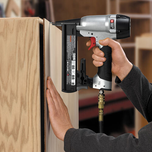 Porter Cable NS150C  1-1/2" 18-Gauge Narrow Crown Stapler Kit Image 3 Porter Cable NS150C  1-1/2" 18-Gauge Narrow Crown Stapler Kit Image 3