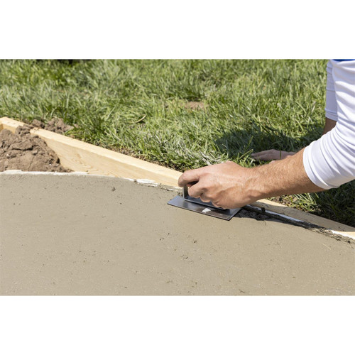 Marshalltown 136SSD  6" x 3"  Curved Ends Hand Edger with DuraSoft Handle with 3/8" Radius and 1/2" Lip (14190) Image 4