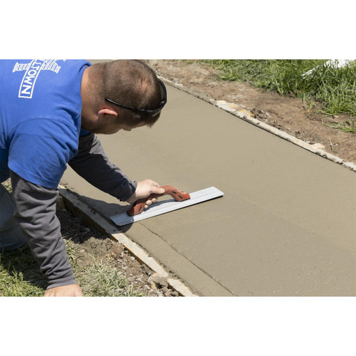 Marshalltown 145D  16" x 3-1/8" Beveled End Magnesium Hand Float with DuraSoft Handle (14610) Image 4