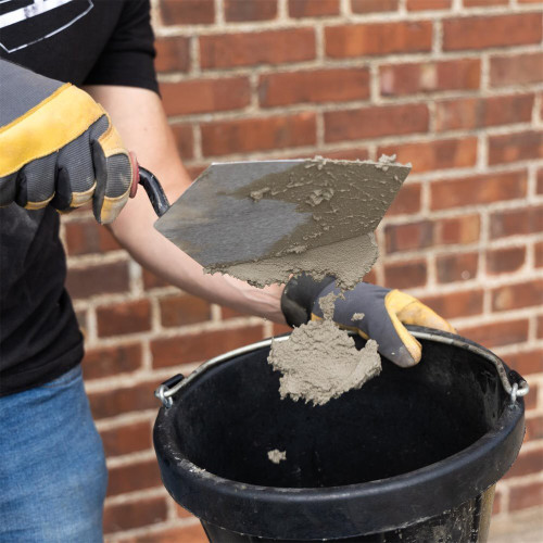 QLT by Marshalltown BKTSG75  7-1/2" Carbon Steel Bucket Trowel with Soft Grip Handle (18736) Image 4