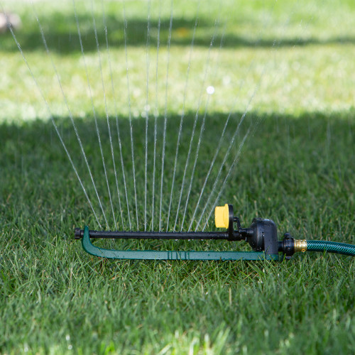 Melnor 20260  2,650 Sq. Ft. Oscillating Sprinkler Image 1