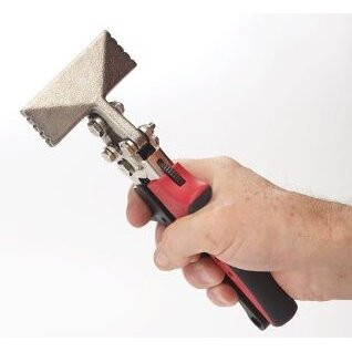 Malco S2R  3" Hand Seamer with Forged Jaws Image 4