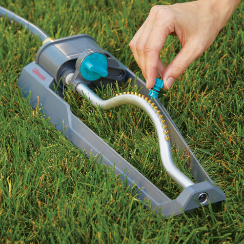 Gilmour 880013-1011  Adjustable Oscillating Rectangular Sprinkler 3600 Sq Ft - Plastic Image 3
