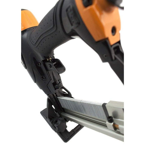 Freeman PFBC940  4-In-1 Pneumatic Mini Flooring Nailer and Stapler Image 3 Freeman PFBC940  4-In-1 Pneumatic Mini Flooring Nailer and Stapler Image 3