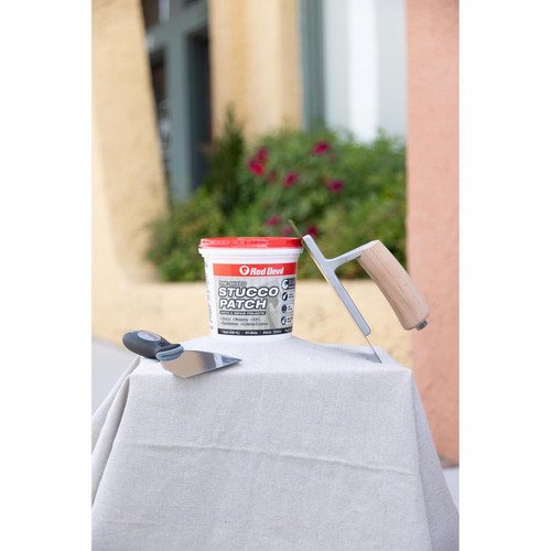 Red Devil 0450  Pre-Mixed Stucco Patch 1 Quart Tub Image 2