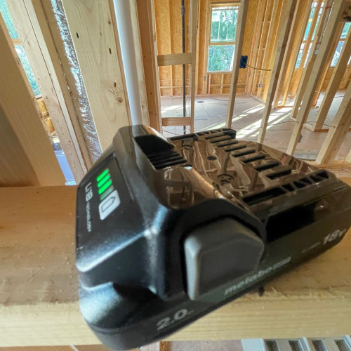 Metabo HPT 377797M  18 Volt 2.0Ah Lithium Ion Battery with Fuel Gauge (BSL1820M) Image 3