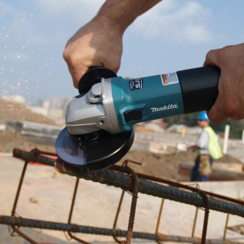 Makita 9564CV  4-1/2" Angle Grinder 12 Amp Image 3