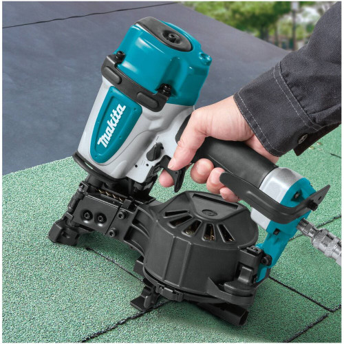 Makita AN454  1-3/4" Coil Roofing Nailer Image 1